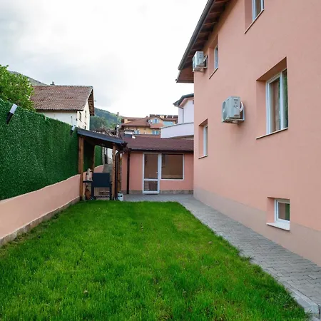 къща инфинити лукс и уют, вплетени в спомени Casa vacanze Sapareva Banya