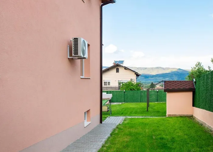 къща инфинити лукс и уют, вплетени в спомени Сапарева Баня